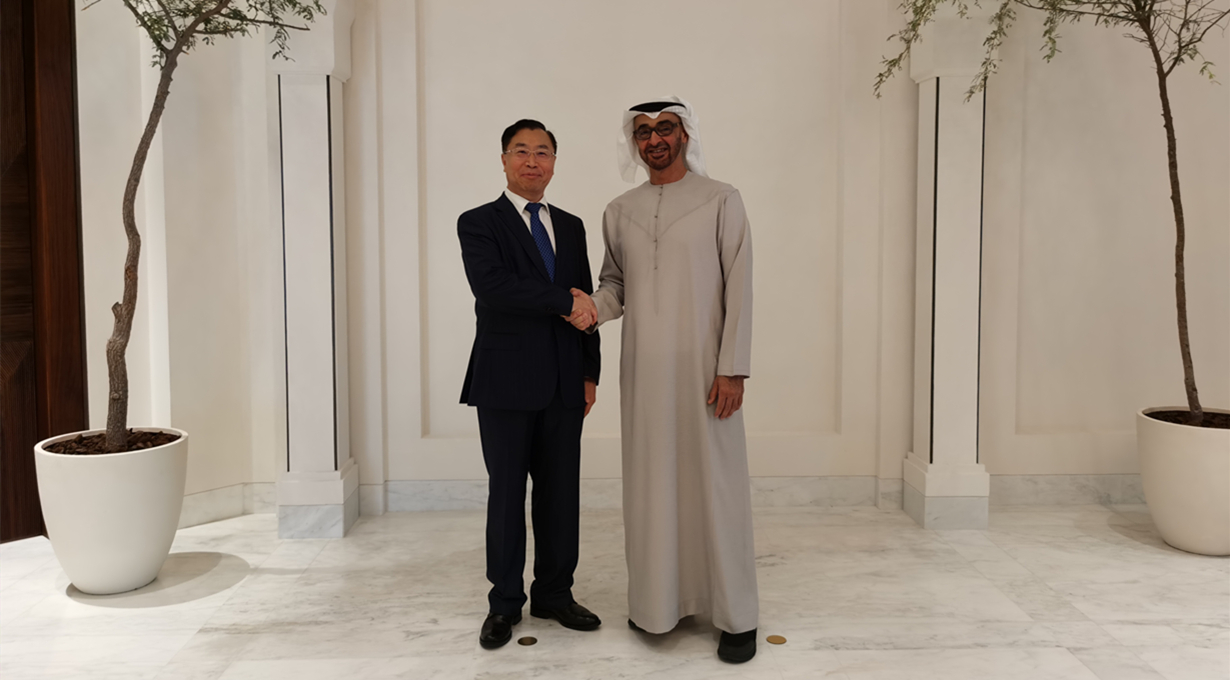 Sinopharm Chairman Liu Jingzhen led a delegation to the United Arab Emirates on Nov 30, 2022, where he was received by UAE President Sheikh Mohamed bin Zayed Al Nahyan.