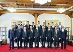 Sinopharm Chairman Liu Jingzhen participated in a meeting between South Korean Prime Minister Han Duck-soo and the Chinese delegation on Dec 20, 2023, where he spoke as a representative.