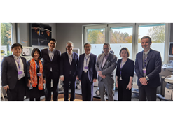 Sinopharm Chairman Liu Jingzhen led a delegation to visit GE Healthcare’s global ultrasound center on Nov 9, 2023, where he held talks with Roland Rott, CEO of GE Healthcare Ultrasound.