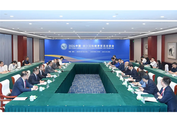 Bai Zhongquan meets with governor of Hebei province